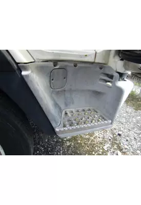 ISUZU FRR CAB STEP