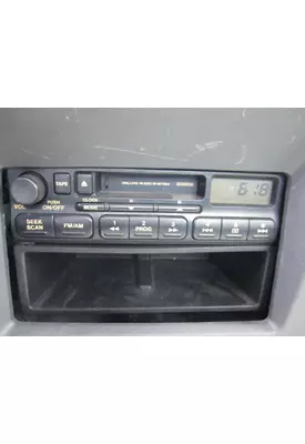 ISUZU FRR RADIO AM/FM/CASSETTE