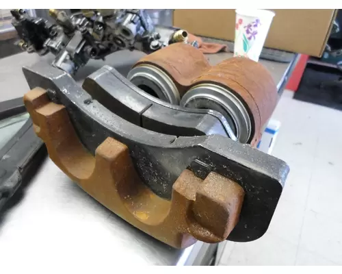 ISUZU FSR Caliper