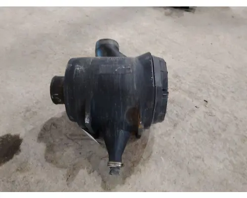 ISUZU FTR AIR CLEANER