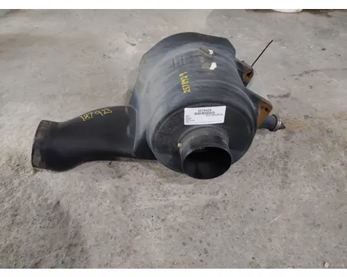 ISUZU FTR AIR CLEANER