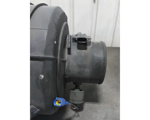 ISUZU FTR AIR CLEANER