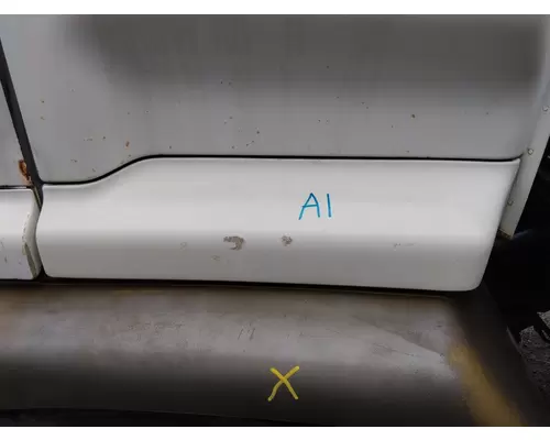 ISUZU FTR CAB SKIRT FILLER PANEL