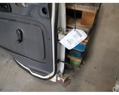 ISUZU FTR DOOR ASSEMBLY, FRONT