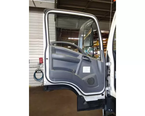 ISUZU FTR DOOR ASSEMBLY, FRONT