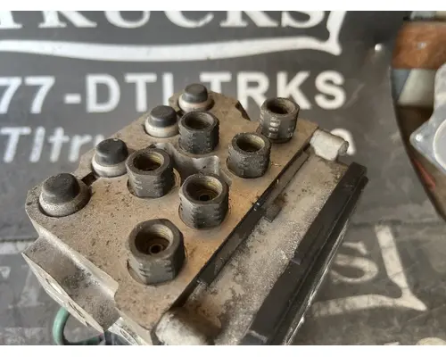 ISUZU FTR ECM (Brake & ABS)