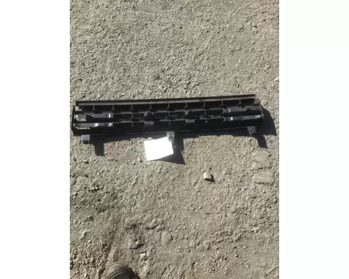ISUZU FTR Grille