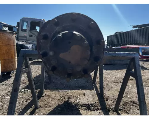ISUZU FTR Hub