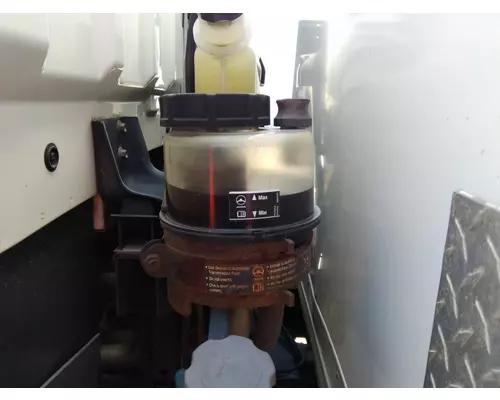 ISUZU FTR POWER STEERING RESERVOIR