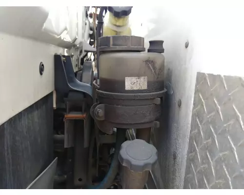 ISUZU FTR POWER STEERING RESERVOIR