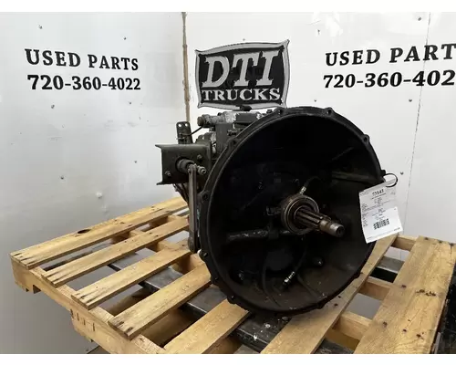 ISUZU FTR Transmission Assembly