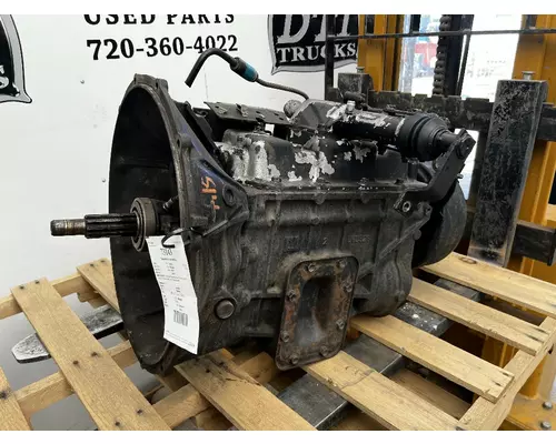 ISUZU FTR Transmission Assembly