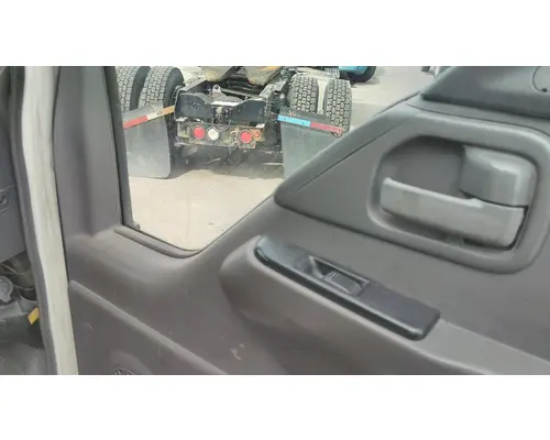 ISUZU NPR 1995-2007 DOOR ASSEMBLY, FRONT