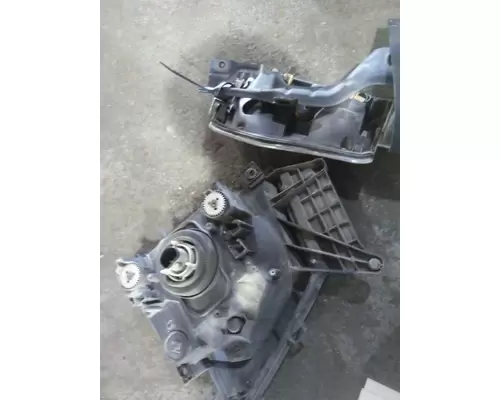 ISUZU NPR 2004-2007 HEADLAMP ASSEMBLY