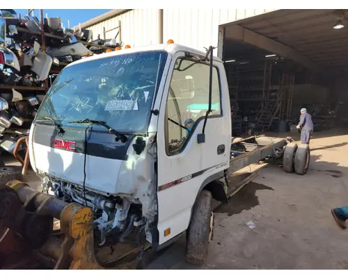 ISUZU NPR-HD Alternator