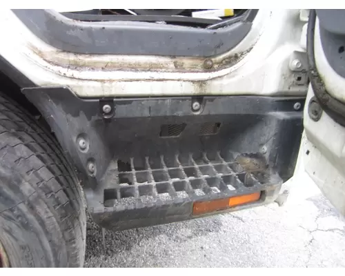 ISUZU NPR HD CAB STEP