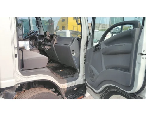 ISUZU NPR HD CAB