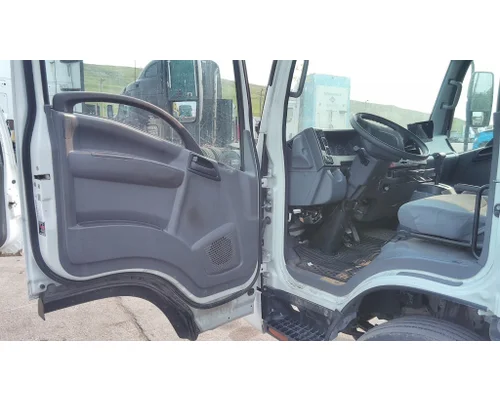 ISUZU NPR HD CAB