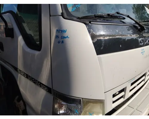 ISUZU NPR HD COWL