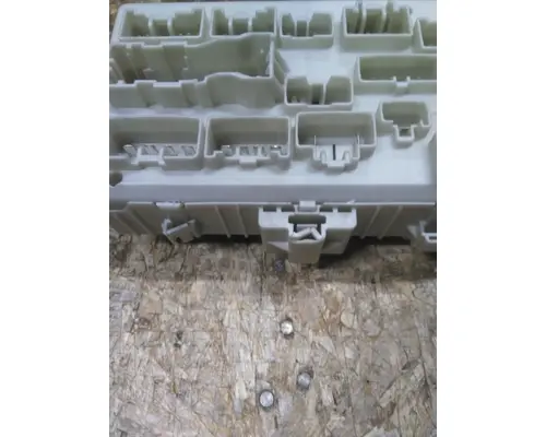 ISUZU NPR HD FUSE BOX