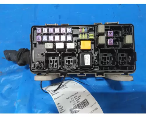 ISUZU NPR HD FUSE BOX