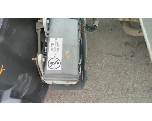 ISUZU NPR HD FUSE BOX