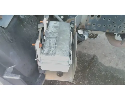 ISUZU NPR HD FUSE BOX
