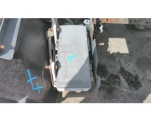 ISUZU NPR HD FUSE BOX
