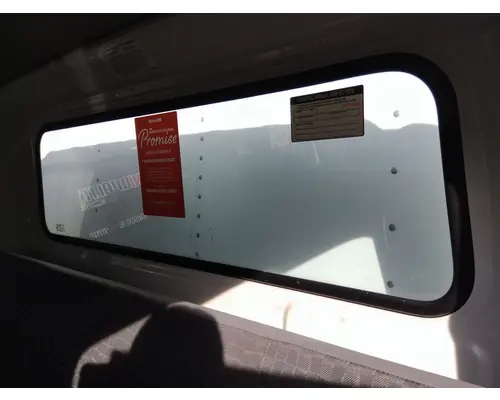 ISUZU NPR HD GLASS, BACK