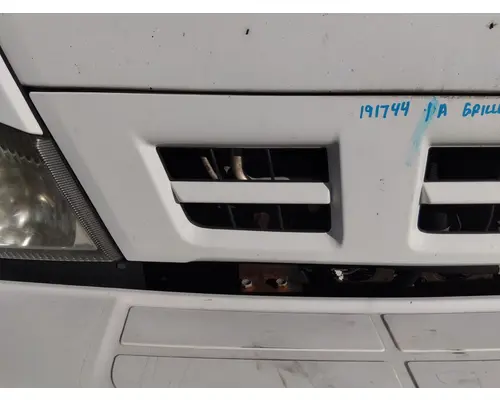 ISUZU NPR HD GRILLE