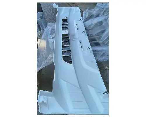 ISUZU NPR HD GRILLE
