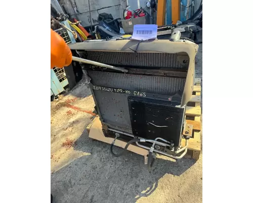 ISUZU NPR-HD Radiator