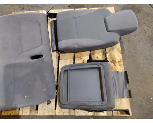 ISUZU NPR HD SEAT, FRONT