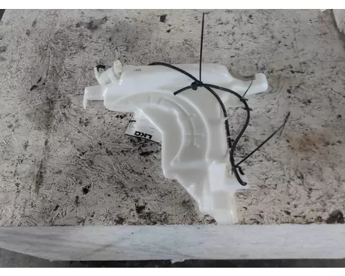 ISUZU NPR HD WINDSHIELD WASHER RESERVOIR