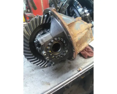 ISUZU NPRR456 DIFFERENTIAL ASSEMBLY REAR REAR