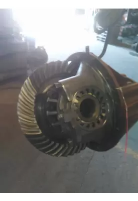 ISUZU NPRR456 DIFFERENTIAL ASSEMBLY REAR REAR