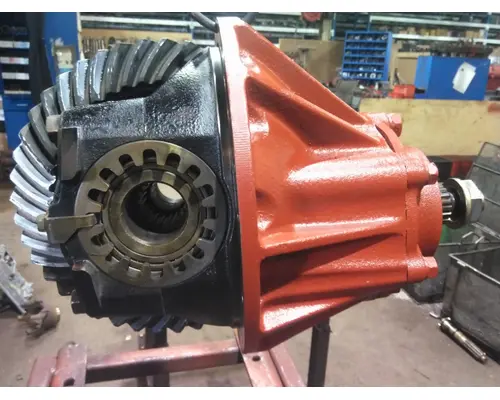 ISUZU NPRR538 DIFFERENTIAL ASSEMBLY REAR REAR