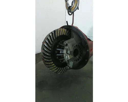 ISUZU NPRR586 DIFFERENTIAL ASSEMBLY REAR REAR