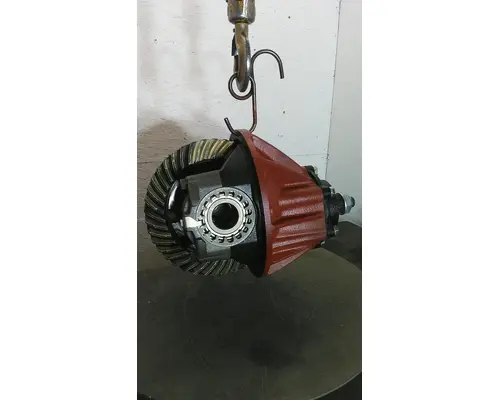 ISUZU NPRR586 DIFFERENTIAL ASSEMBLY REAR REAR