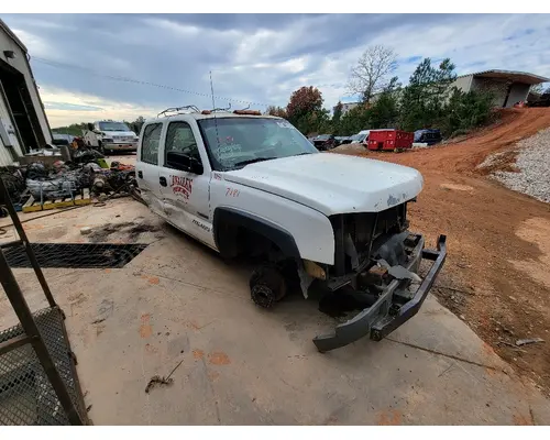 ISUZU NPR Alternator