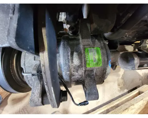 ISUZU NPR Alternator
