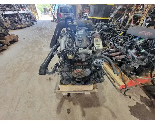 ISUZU NPR Alternator