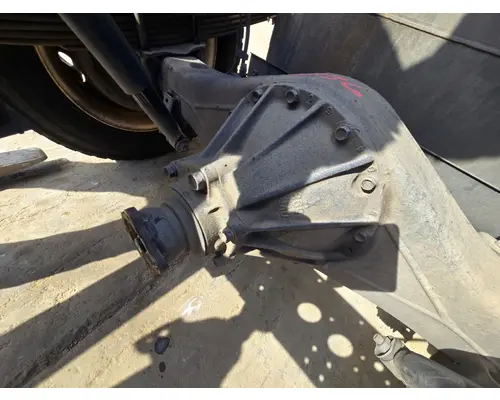 ISUZU NPR Axle Assembly, Rear
