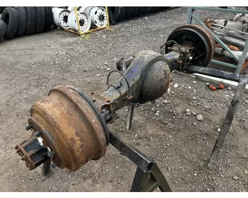 ISUZU NPR Axle Assembly, Rear
