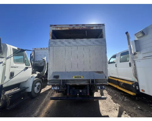 ISUZU NPR Box  Bed