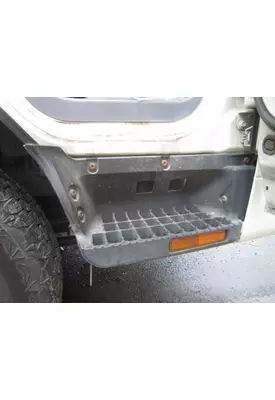 ISUZU NPR CAB STEP