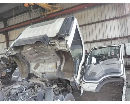 ISUZU NPR CAB