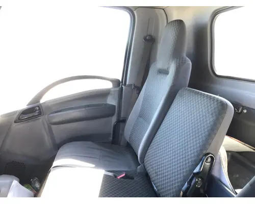 ISUZU NPR CAB