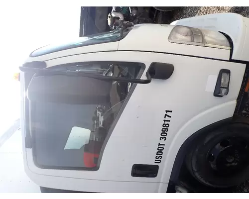 ISUZU NPR Cab