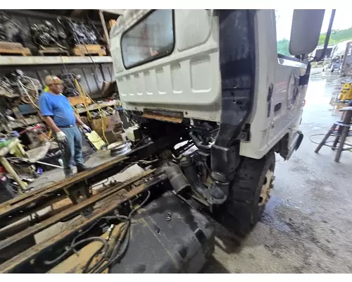 ISUZU NPR Complete Vehicle